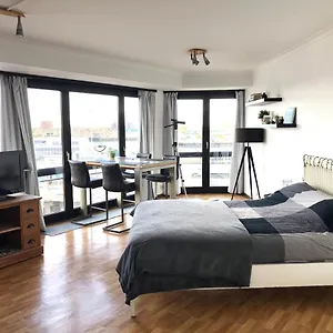 Cosy, Modern Studio With An Awesome View Of Appartement Ostende