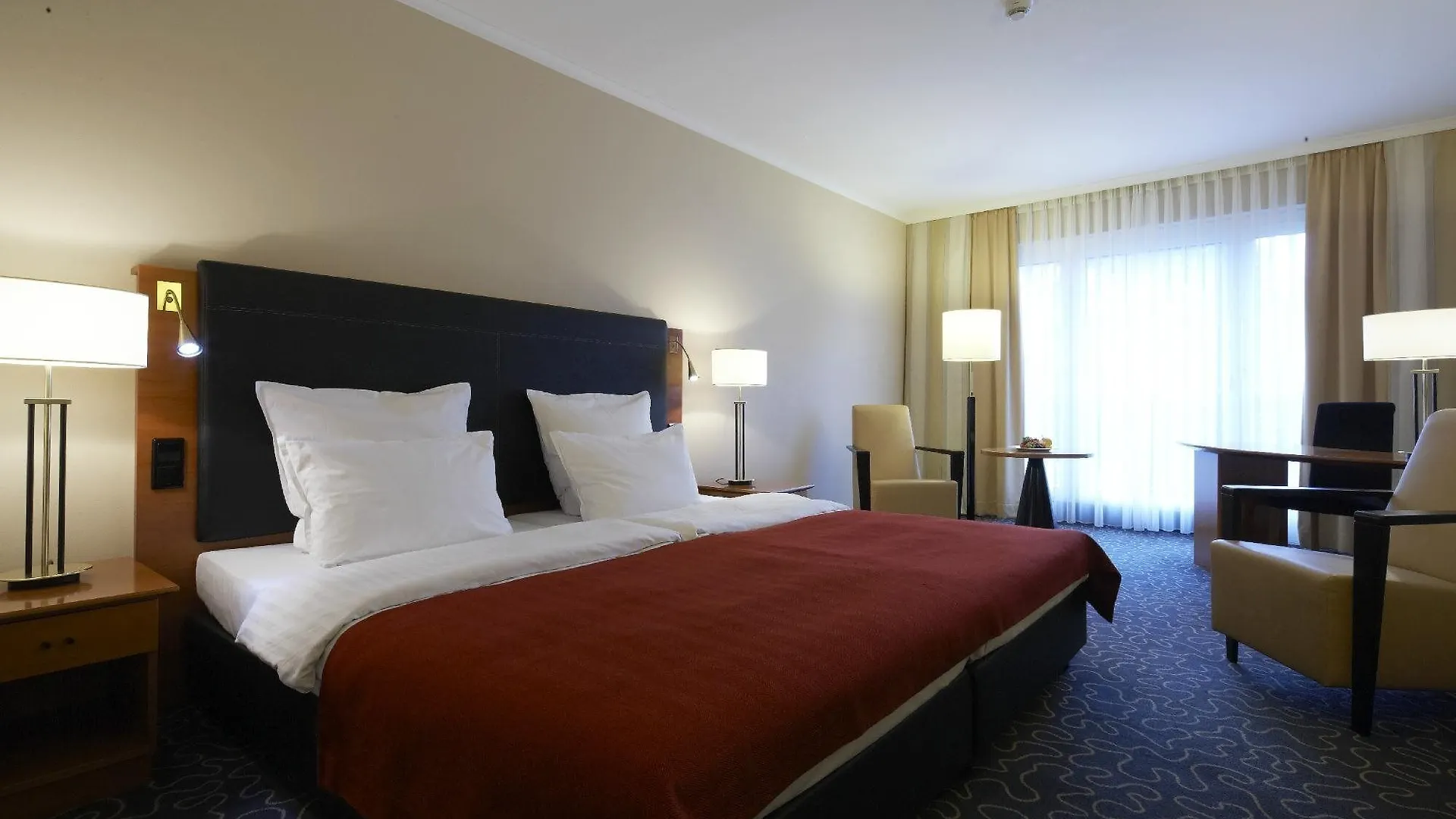 Steigenberger Hotel Hamborg 5*,